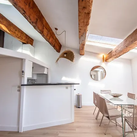 Appartement Vue Quai - Proche De La Gare & Des Halles De - 3eme Etage Sans Ascenseur